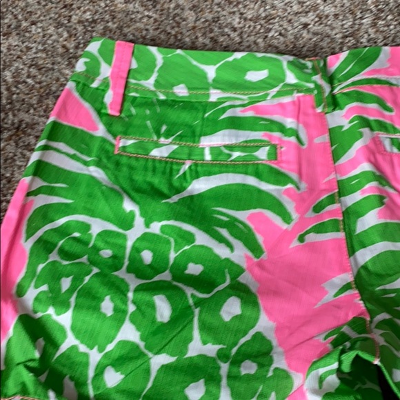 SOLD! SOLD! Lilly Pulitzer Callahan shorts - Picture 3 of 5